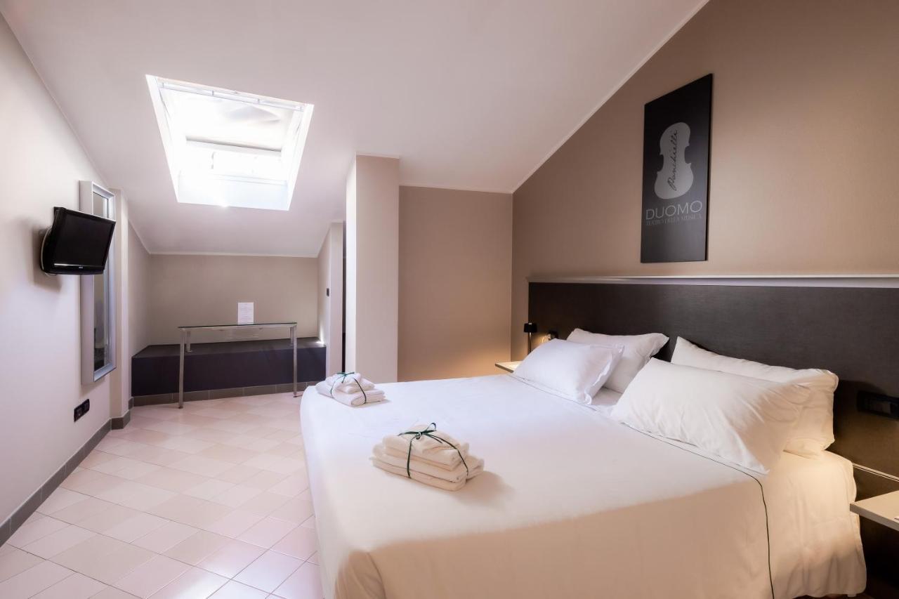 Hotel Duomo Кремона Екстер'єр фото