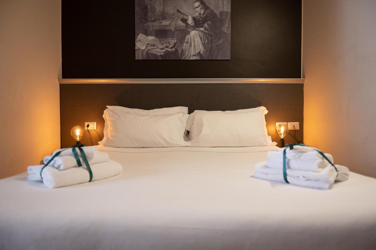 Hotel Duomo Кремона Екстер'єр фото